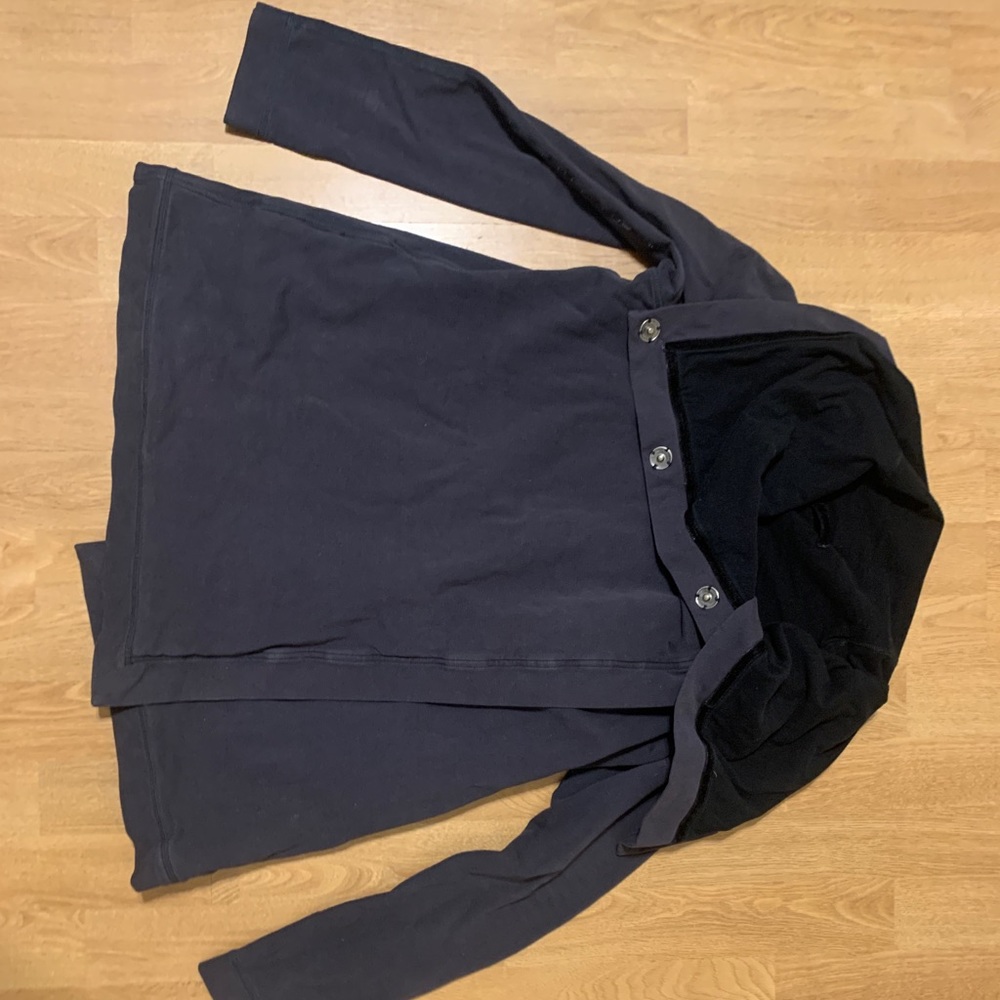Lululemon Savasana wrap size 6